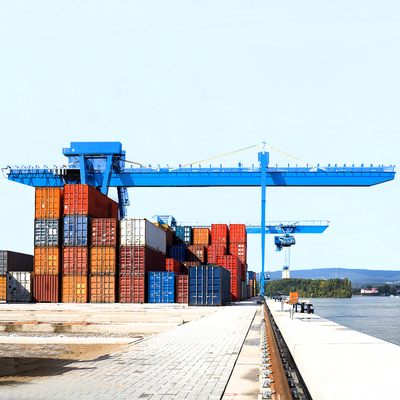 Cần cẩu container hàng hóa dầm đôi RMG Model Mobile Harbor 22m