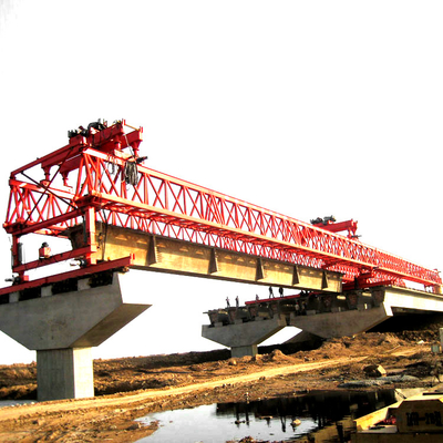 Máy khởi động dầm cầu bê tông Máy lắp cần cẩu Bộ nâng phân đoạn dầm 500kn
