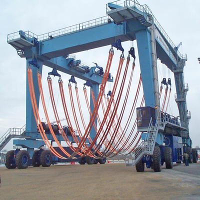 Tùy chỉnh tất cả Tons Travel Lift Crane 30m cho tàu và du thuyền bảo trì 380V