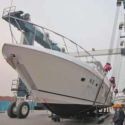 Tùy chỉnh tất cả Tons Travel Lift Crane 30m cho tàu và du thuyền bảo trì 380V