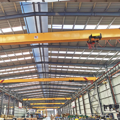 Cầu trục Eot dầm đơn hạng công nhân cao với tời điện