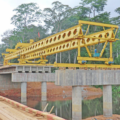 Máy phóng bê tông Máy lắp dựng dầm cầu trục loại giàn 500kn
